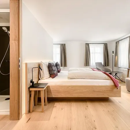 ベッド・アンド・ブレックファスト Muensterhus Josefs Alpine Lodge シュルンス