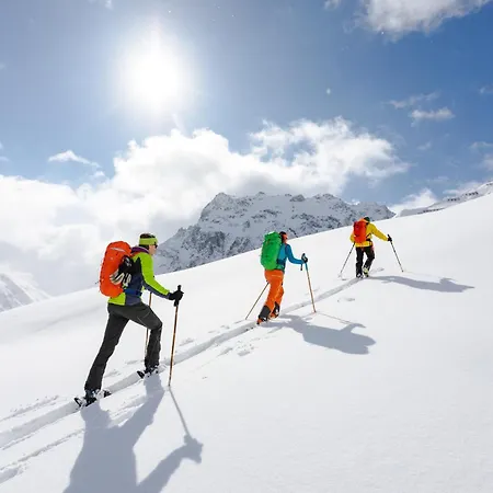 ベッド・アンド・ブレックファスト Muensterhus Josefs Alpine Lodge シュルンス