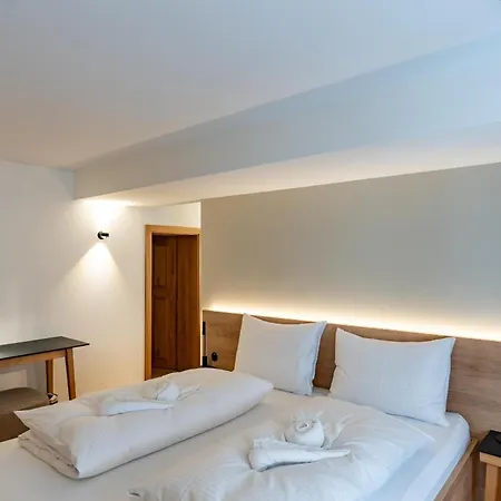 Münsterhus Josefs Alpine Bed and breakfast 3*