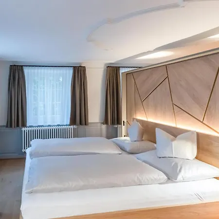 Muensterhus Josefs Alpine