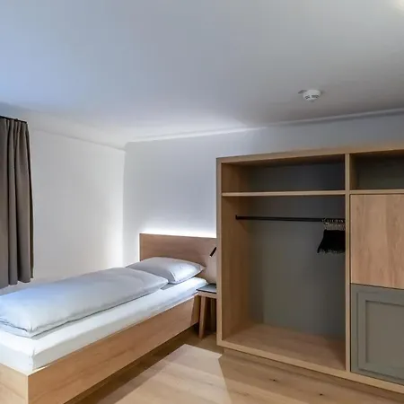 Muensterhus Josefs Alpine